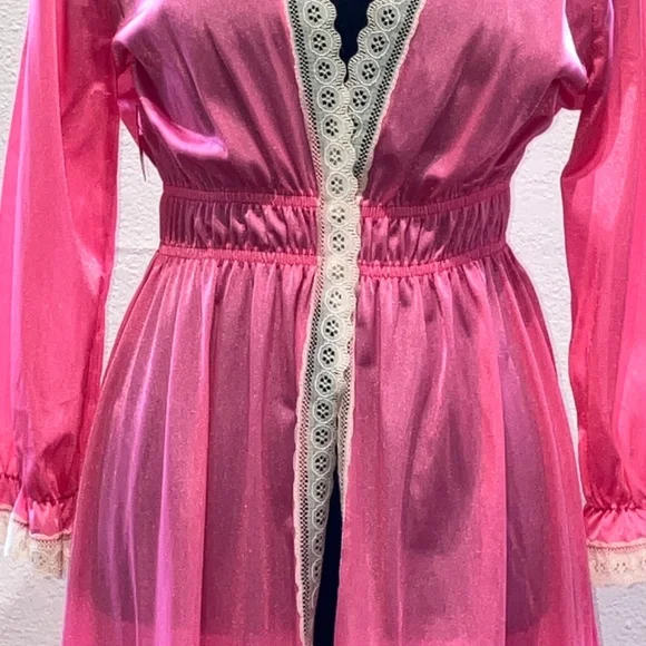 Vintage pink with lace robe - Picture 4 of 14